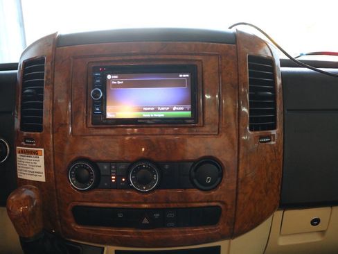 Used 2015 Mercedes-Benz Sprinter 3500 image 19