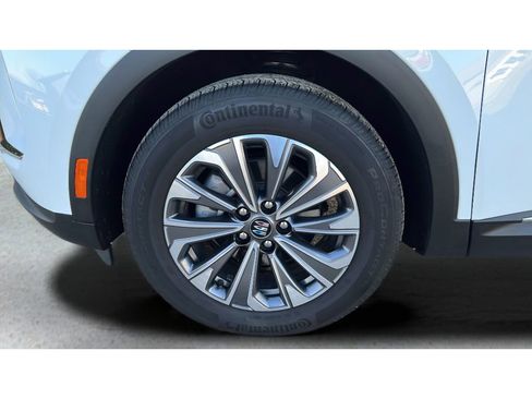 Certified 2025 Buick Envision Preferred image 35