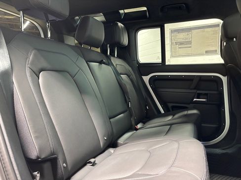 New 2025 Land Rover Defender 110 V8 image 39