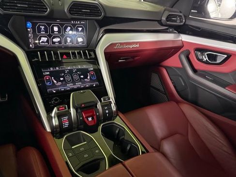 Used 2019 Lamborghini Urus image 23