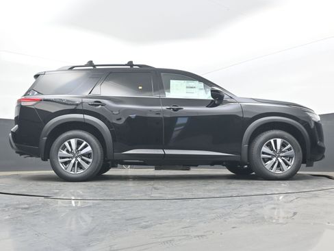 New 2026 Nissan Pathfinder SL FWD image 30