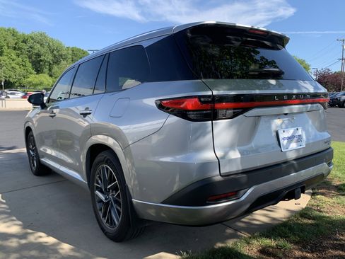 Used 2025 Lexus TX 350 AWD w/ Technology Package image 8