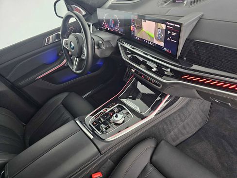 Used 2024 BMW X7 M60i w/ Executive Package image 11