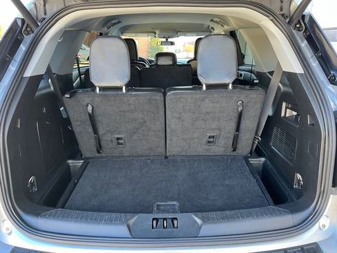 Used 2024 Ford Explorer XLT w/ Equipment Group 202A image 27