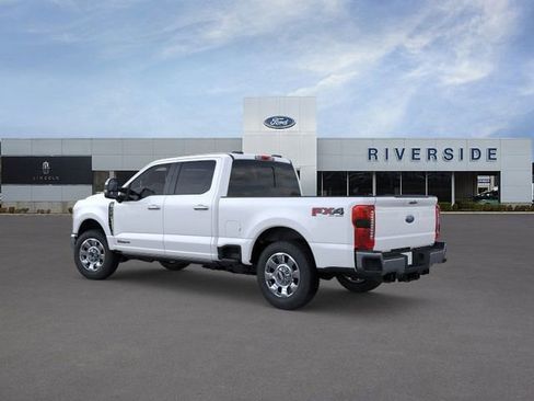 New 2026 Ford F250 4x4 Crew Cab Super Duty image 4