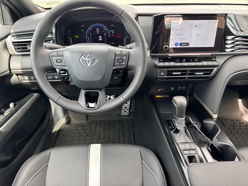 Used 2026 Toyota Camry SE w/ Convenience Package FWD image 22