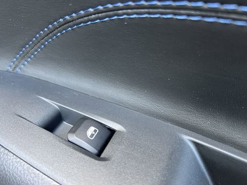 New 2025 Jeep Compass Latitude w/ Altitude Special Edition image 38