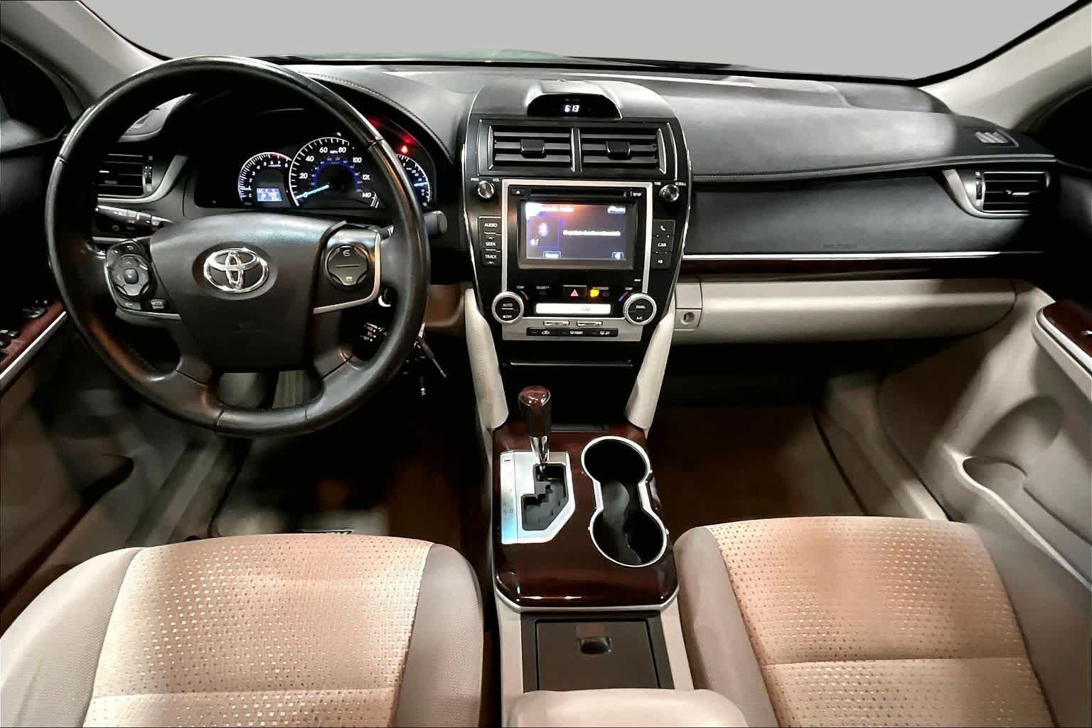 Used 2014 Toyota Camry XLE FWD image 15