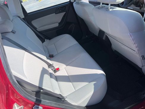 Used 2014 Subaru Forester 2.5i image 15