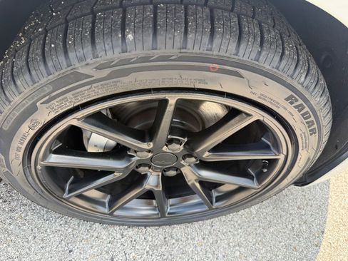 Used 2022 Tesla Model 3 Long Range AWD/4WD image 14