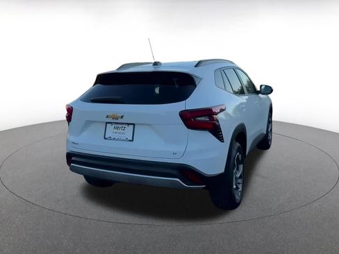 Used 2025 Chevrolet Trax LT image 14