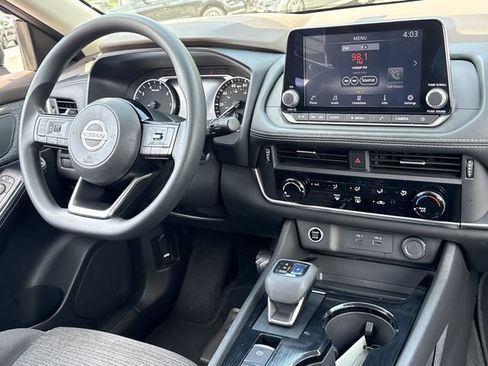 Used 2021 Nissan Rogue S FWD image 3