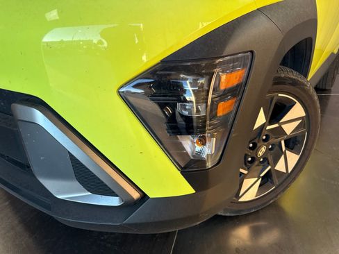 Used 2024 Hyundai Kona SEL AWD/4WD image 9