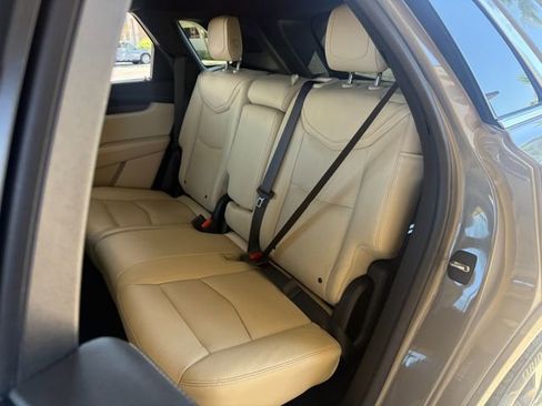 Used 2017 Cadillac XT5 Premium Luxury image 26