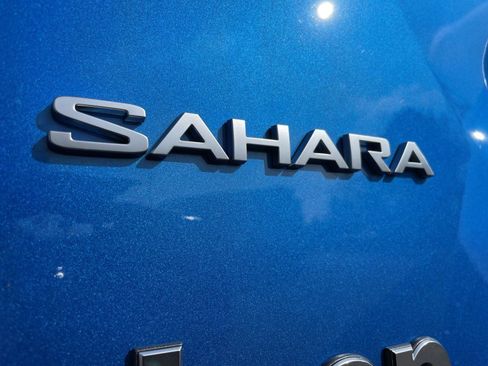 Used 2024 Jeep Wrangler Sahara w/ Safety Group image 53