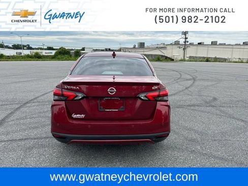 Used 2020 Nissan Versa SR w/ Convenience Package FWD image 6
