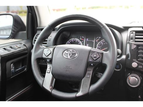 Used 2022 Toyota 4Runner TRD Off-Road Premium w/ Moonroof Package AWD/4WD image 28