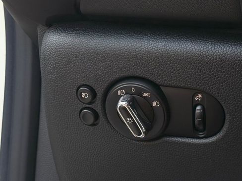 Used 2016 MINI Cooper S image 21