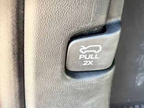 Certified 2021 Ford Explorer XLT w/ Equipment Group 202A image 36