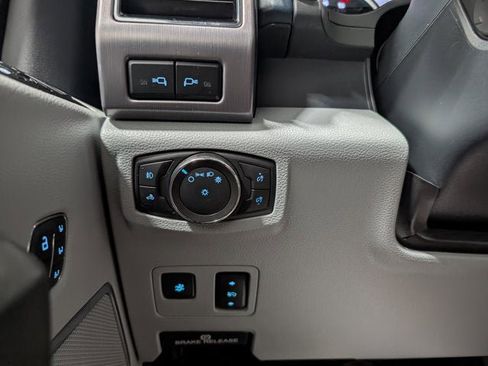 Used 2022 Ford F450 Limited image 23