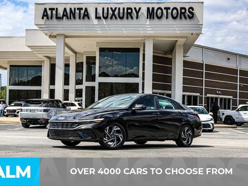 Used 2025 Hyundai Elantra Sport FWD image 3