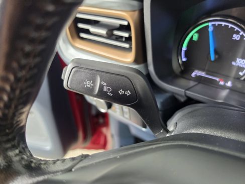 Used 2022 Ford Maverick Lariat w/ Lariat Luxury Package FWD image 16