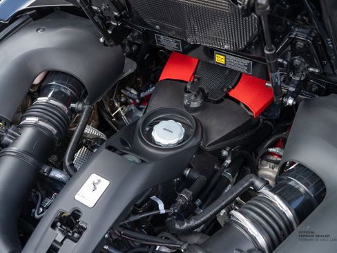 Certified 2021 Ferrari F8 Tributo image 9