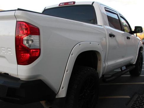 Used 2018 Toyota Tundra SR5 w/ SR5 Upgrade Package image 39