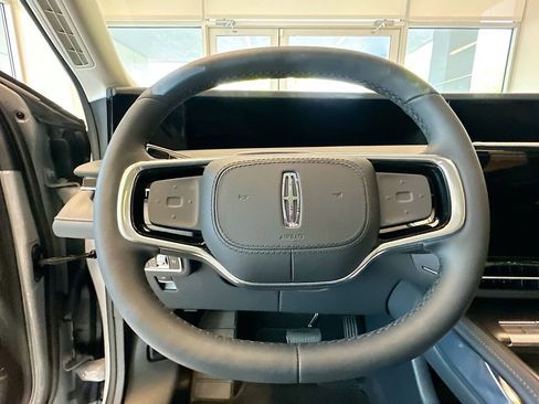 Used 2026 Lincoln Nautilus Premier w/ Equipment Group 102A image 18