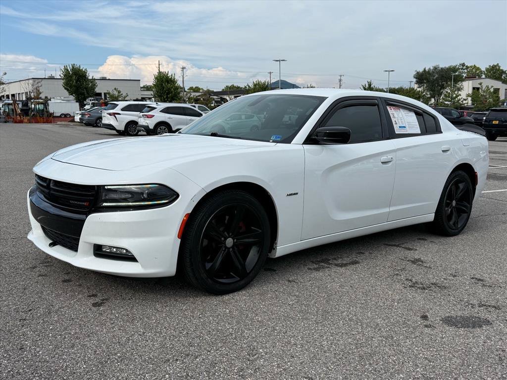 Used 2016 Dodge Charger R/T RWD image 9