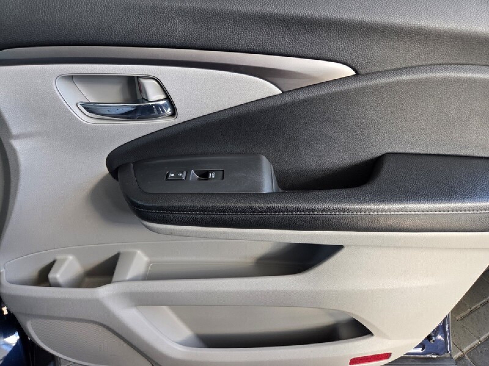 Used 2016 Honda Pilot EX-L image 23