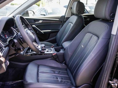 Used 2023 Audi Q5 2.0T Premium w/ Convenience Package image 17
