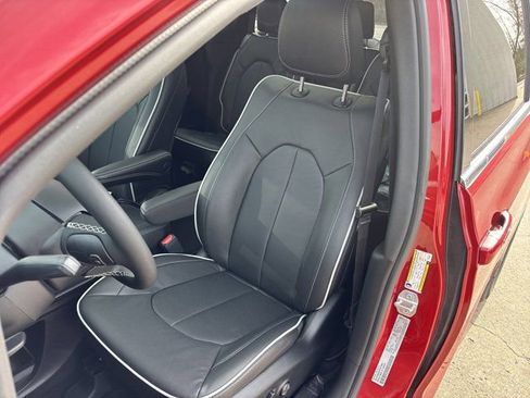New 2026 Chrysler Pacifica Limited image 24