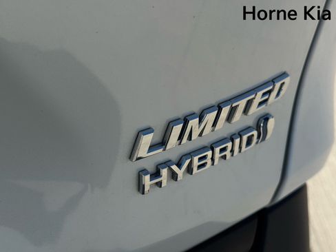 Used 2022 Toyota RAV4 Limited AWD/4WD image 28