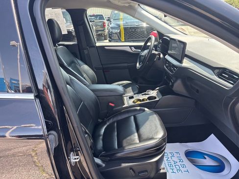 Used 2024 Ford Escape Platinum AWD/4WD image 43