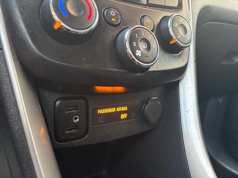 Used 2021 Chevrolet Trax LT image 28