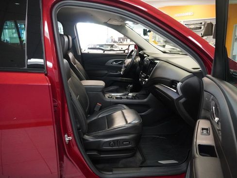 Used 2020 Chevrolet Traverse RS w/ LPO, Floor Liner Package FWD image 26