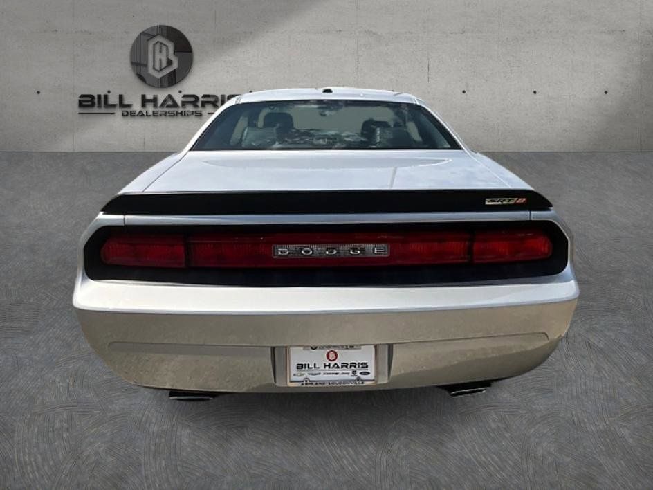 Used 2009 Dodge Challenger SRT8 w/ SRT Option Group II RWD image 6
