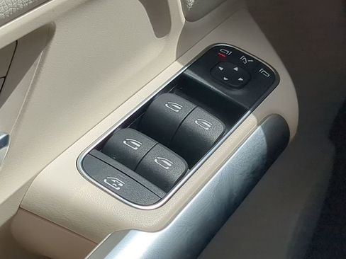 Certified 2025 Mercedes-Benz GLA 250 image 10