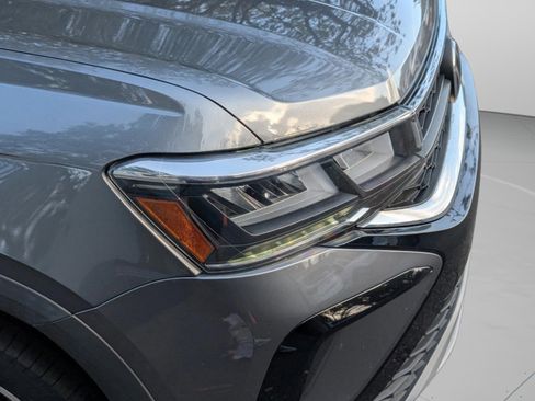 Used 2022 Volkswagen Taos SE image 20