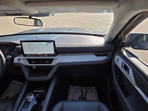 Used 2025 Ford Explorer Active w/ Active Comfort Package image 20