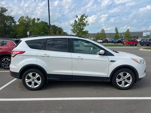 Used 2015 Ford Escape SE w/ Equipment Group 201A AWD/4WD image 4
