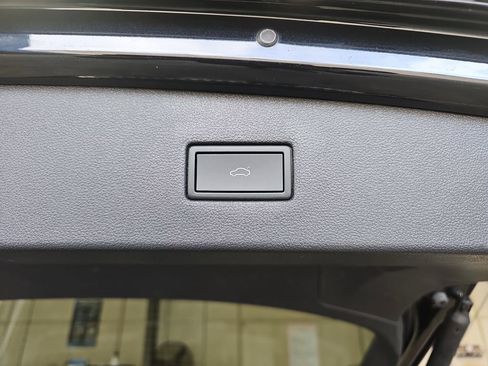 Used 2024 Volkswagen Tiguan Wolfsburg Edition image 13