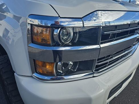 Used 2018 Chevrolet Silverado 2500 High Country w/ Duramax Plus Package image 32