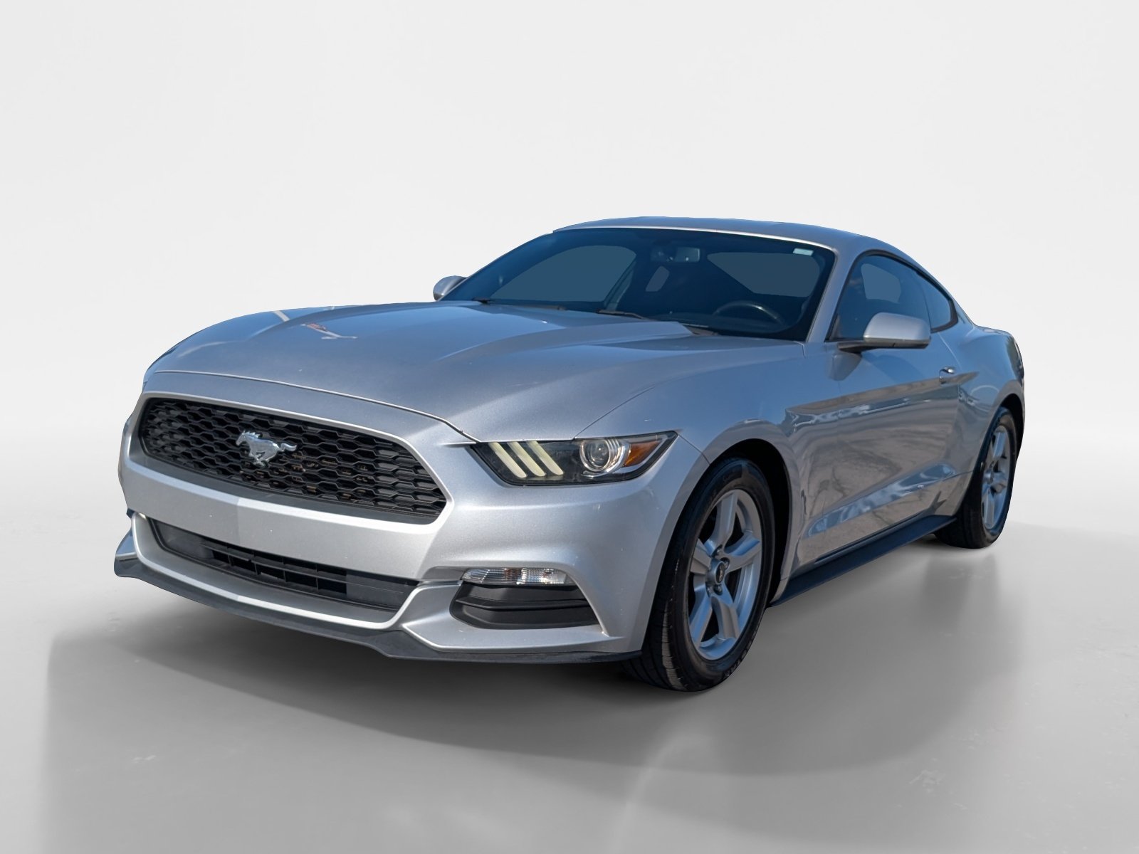 Used 2016 Ford Mustang Coupe RWD image 5