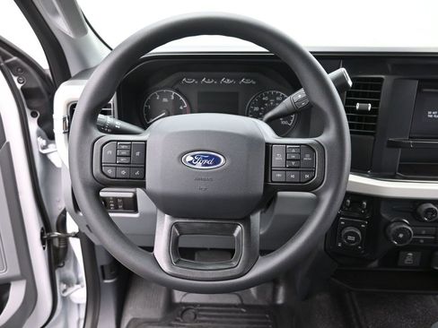 New 2025 Ford F250 XL w/ FX4 Off-Road Package image 16