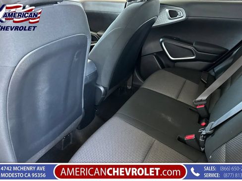 Used 2025 Kia Soul LX FWD image 15