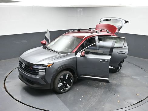 New 2026 Nissan Kicks SR w/ Cold Weather Package image 44