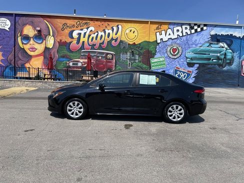 Certified 2024 Toyota Corolla LE FWD image 3