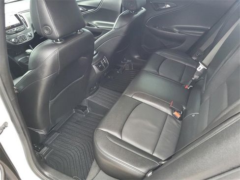 Used 2024 Chevrolet Malibu LT w/ Redline Edition image 15